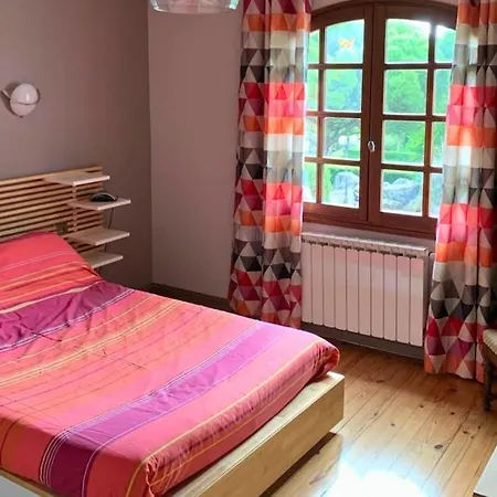 Au Calme - Piscine, Ping Pong, Jardin 8000m²