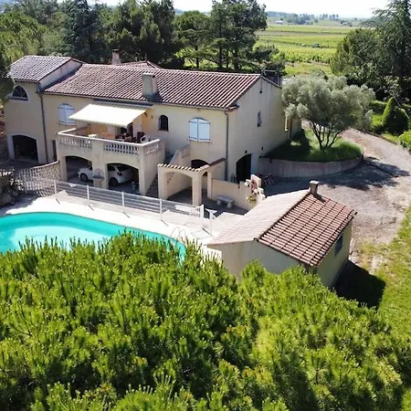 Au Calme - Piscine, Ping Pong, Jardin 8000m²
