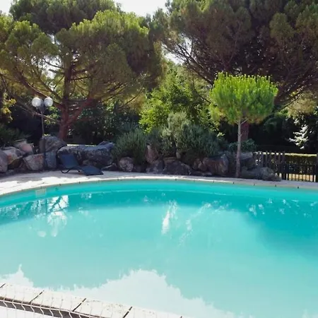 Au Calme - Piscine, Ping Pong, Jardin 8000m² Arzens