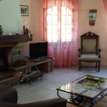 Vila Au Calme - Piscine, Ping Pong, Jardin 8000m² Arzens