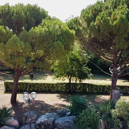 Au Calme - Piscine, Ping Pong, Jardin 8000m² Arzens