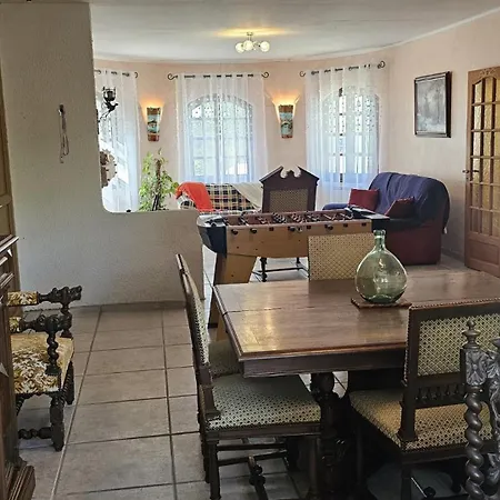Villa Au Calme - Piscine, Ping Pong, Jardin 8000m² Arzens
